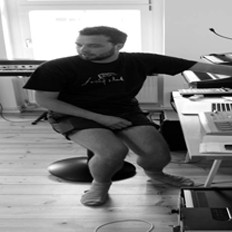Max Graef - hhv.de mag Artist & Partner Vinyl Charts aus 2015 Max Graef - hhv.de mag Artist & Partner Vinyl Charts aus 2015