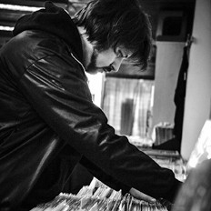 Roboti Niro - hhv.de mag Artist & Partner Vinyl Charts of 2015 Roboti Niro - hhv.de mag Artist & Partner Vinyl Charts of 2015