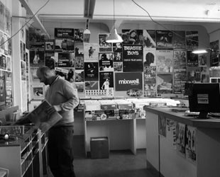 Hiphopvinyl Store 2004
